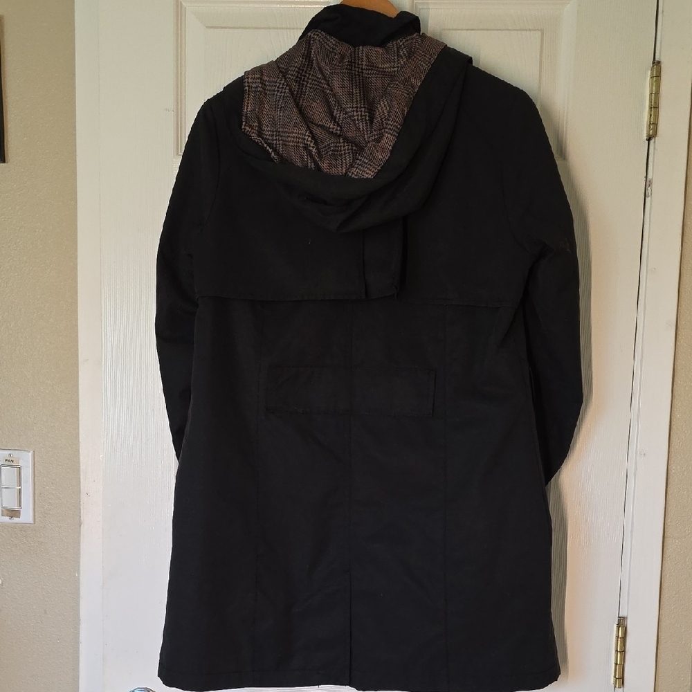 Double Breast Water Resistant Trench Coat - Picture 4 of 10